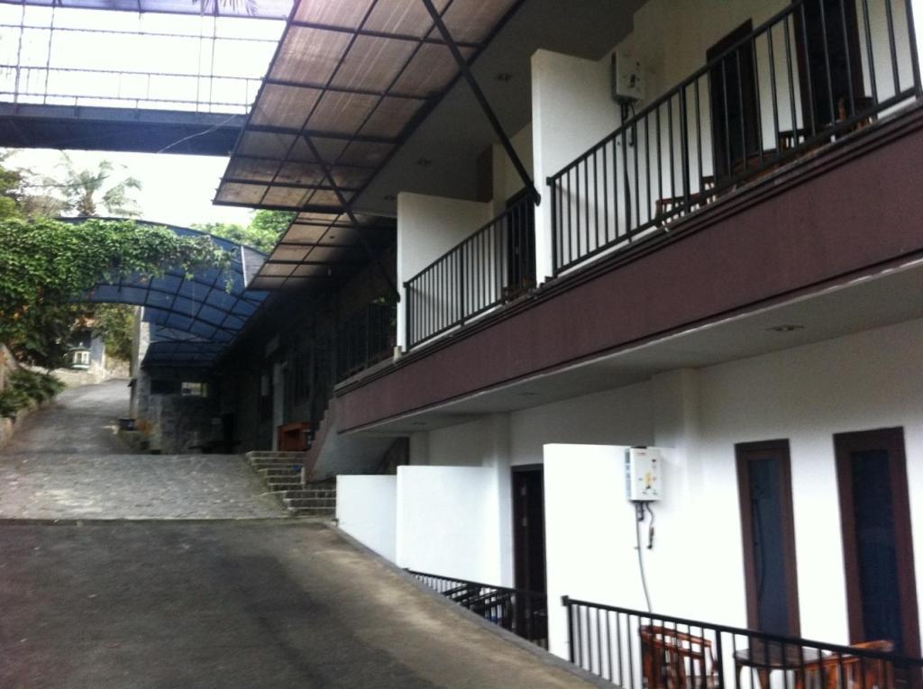 Hotel Moro Seneng Baturraden Exterior photo