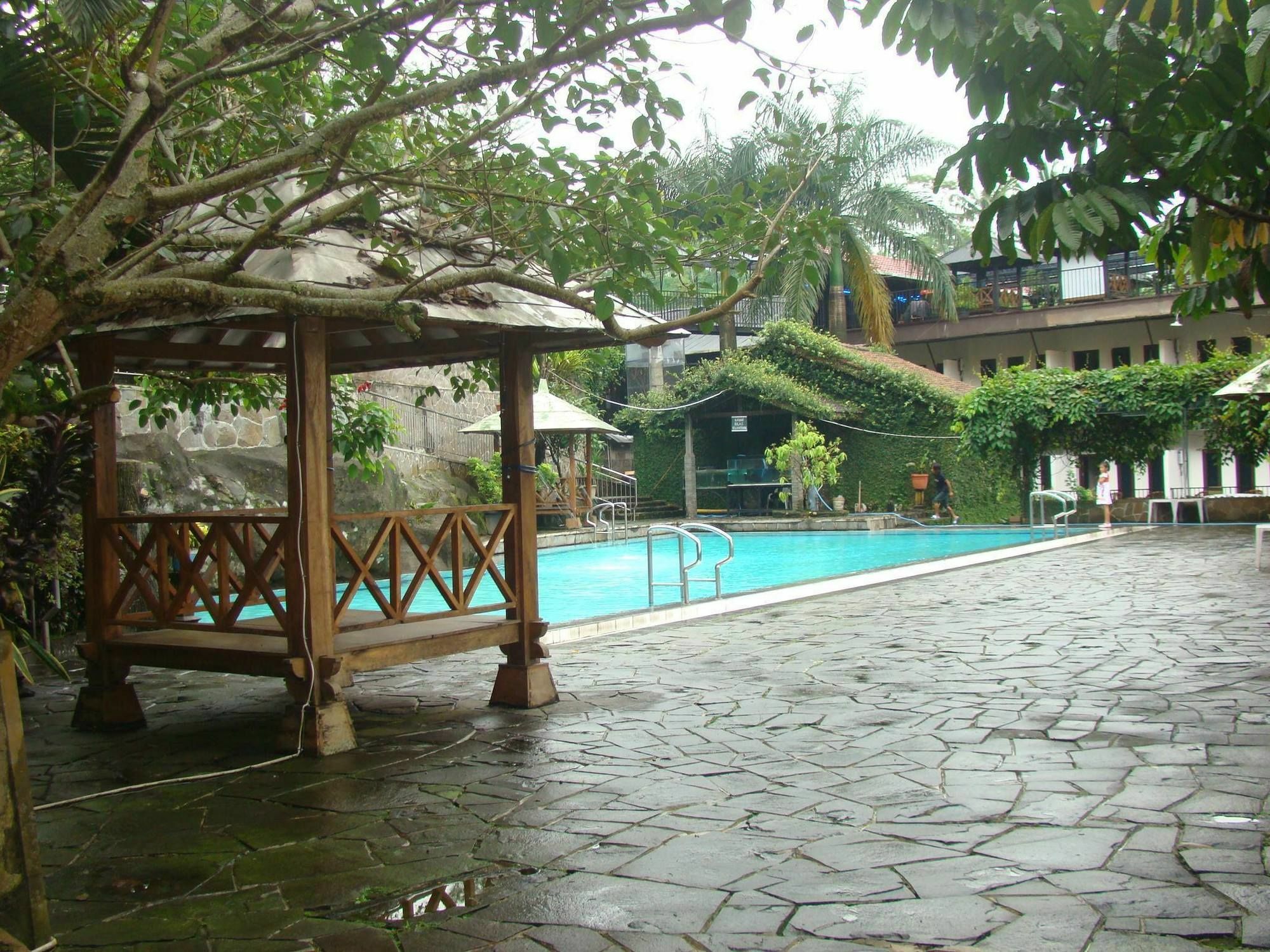 Hotel Moro Seneng Baturraden Exterior photo